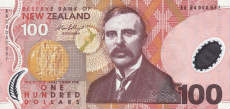 100 dollaro neozelandesi